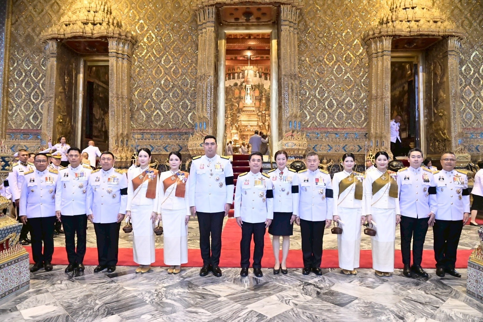 title - พระบาทสมเด็จพระเจ้าอยู่หัว และสมเด็จพระนางเจ้าฯ พระบรมราชินี เสด็จฯ ไปในการพระราชพิธีพืชมงคล พุทธศักราช 2569